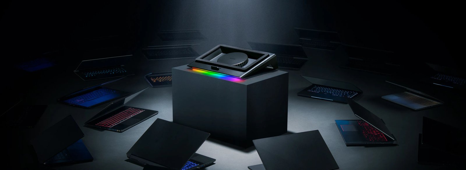 Laptop Cooling Pad - Smart Adaptive Cooling for Laptops | Razer