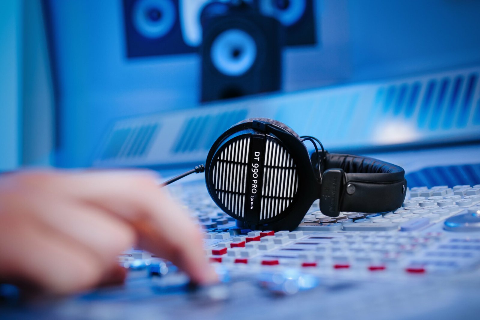 DT 990 PRO - beyerdynamic (ベイヤーダイナミック）