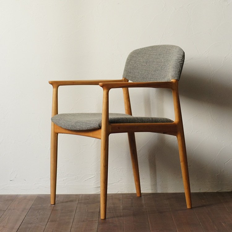 ノース アームチェア | シキファニチア(SIKI) | リグナテラス東京