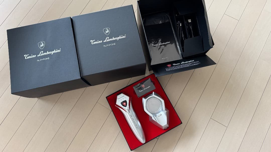 【未使用・新品】ランボルギーニ 美顔器 ALPHA・ONE リズム 世界初。トニーノ・ランボルギーニとのコラボ美顔器「ALPHA・ONE」が