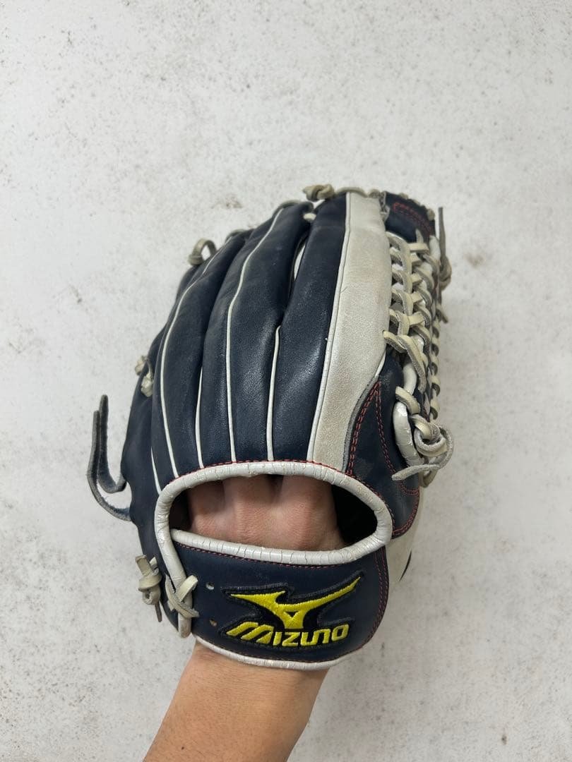 野球グローブ ネイビーとホワイト 野球 ゼット スワロー限定 オーダー 軟式グローブ 大人 一般 軟式野球