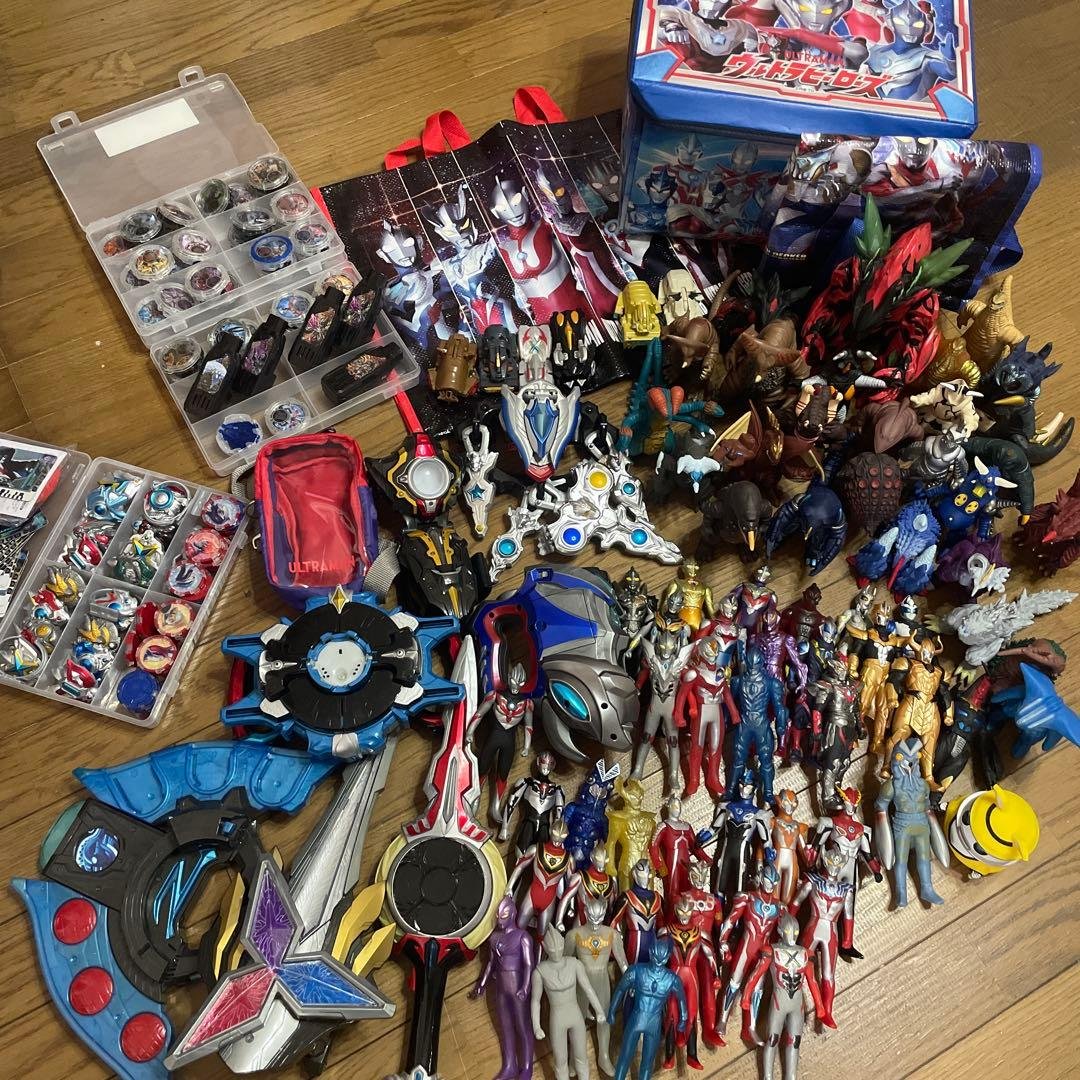 ウルトラマンフィギュアセット ウルトラアクションフィギュア ウルトラマンゼロ ウルトラゼロマント