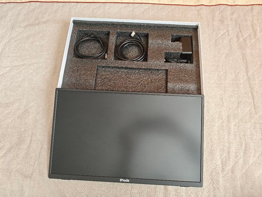ミニPC SkyBarium MN58U 18.5インチモバイルモニター付 - メルカリ
